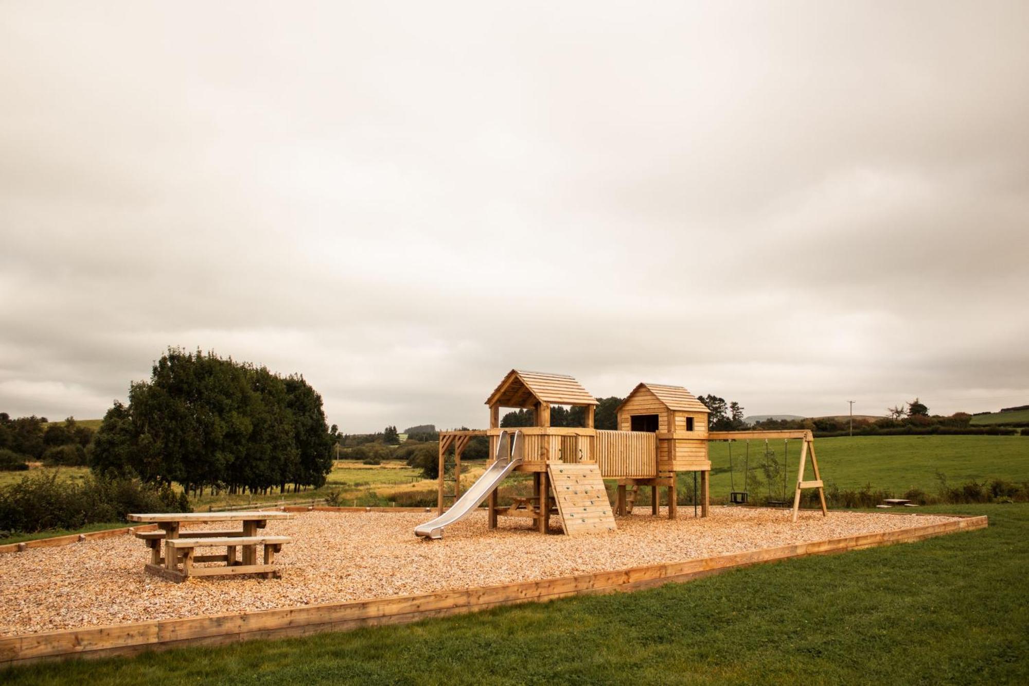 Rose Villa Rhayader Exterior photo